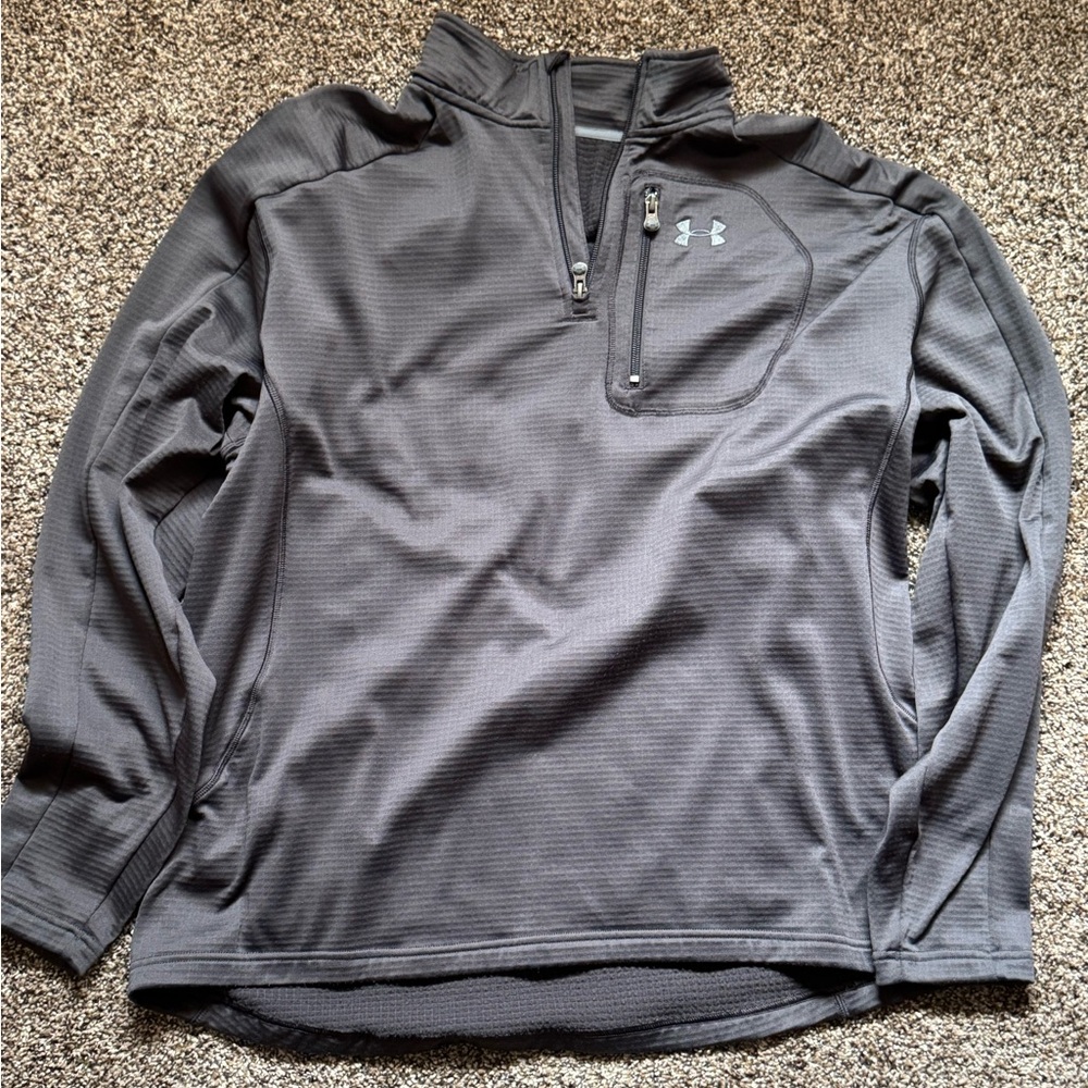 Like new Under Armour size XL Pullover